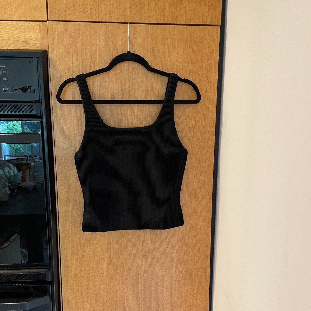 Aritzia Babaton Contour Tank